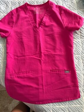 Figs shockin Pink V-Neck 2 pocket Scrub Top